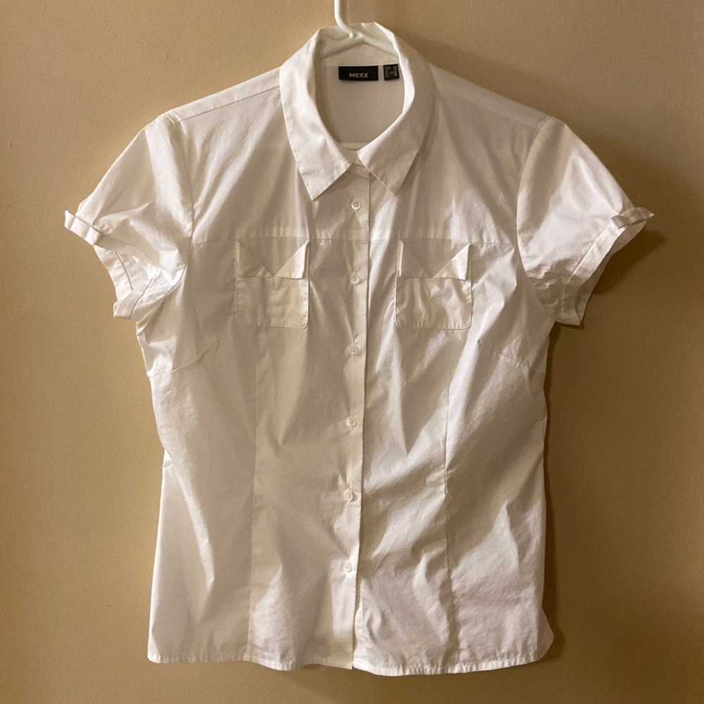 Mexx white short sleeve button down blouse size medium